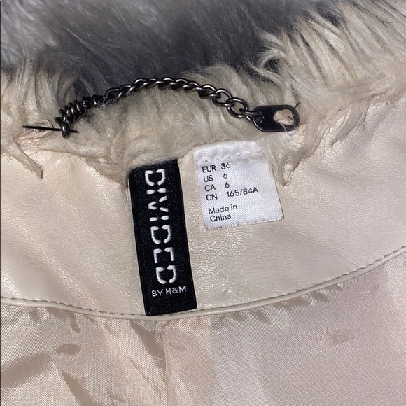 DIVIDED H&M Faux fur vest - Picture 5 of 5